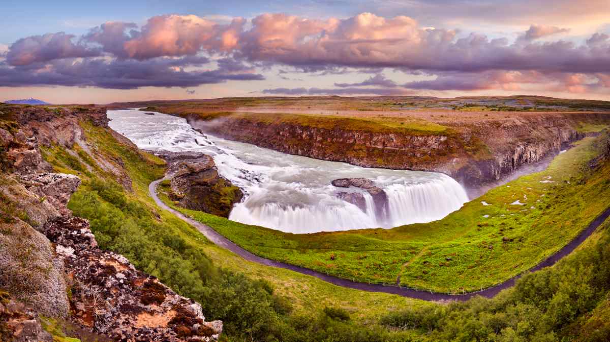 Gullfoss waterfall 