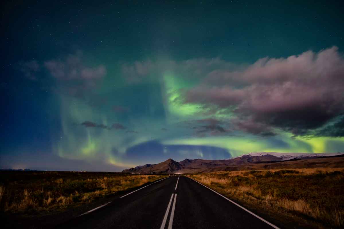 How long does it take to drive around Iceland?