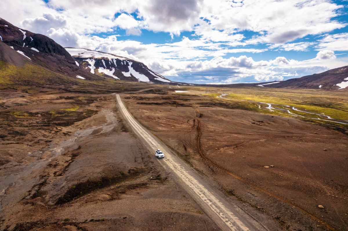 Renting a 4x4 car in Iceland