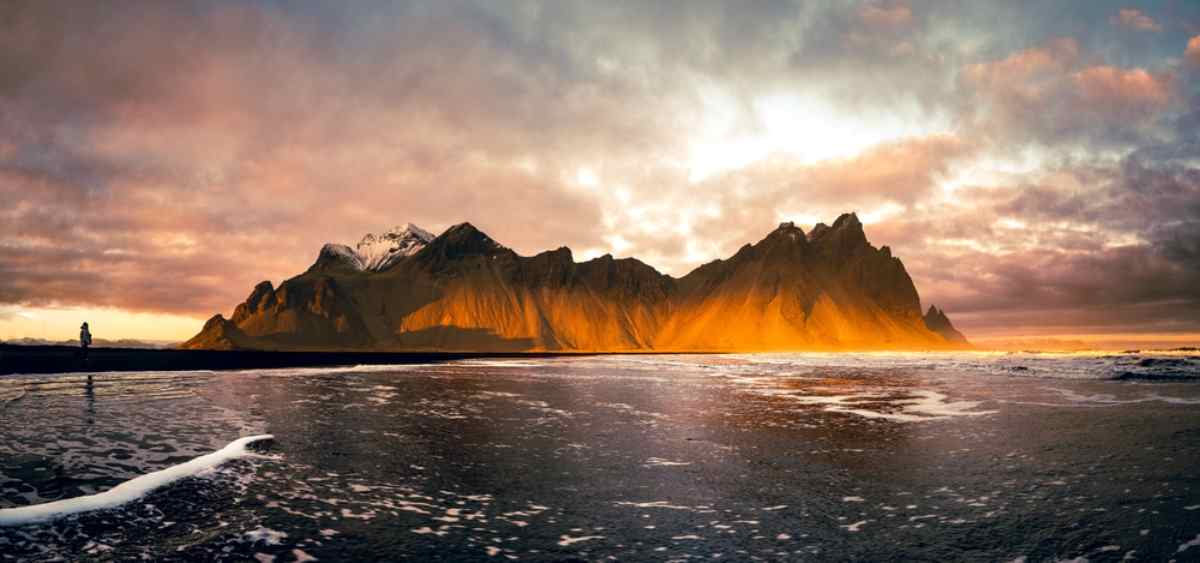 Beautiful pic of Stokksnes at dusk