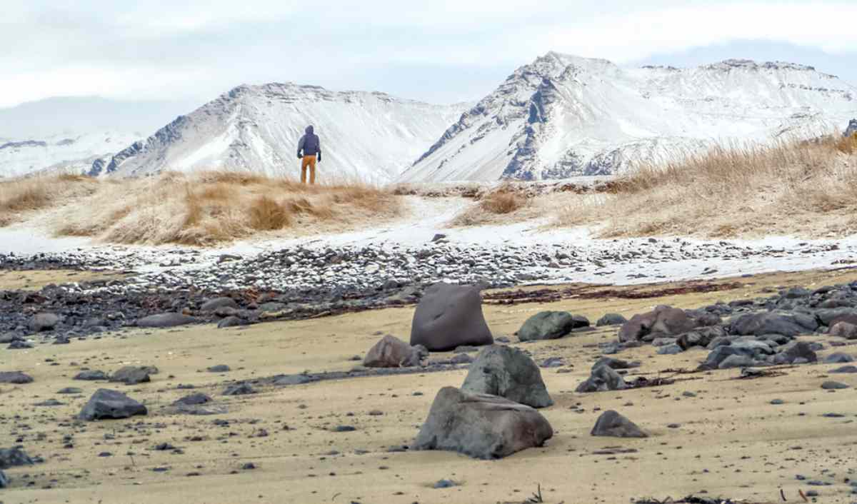 djúpalónssandur hiking trail covered in snow