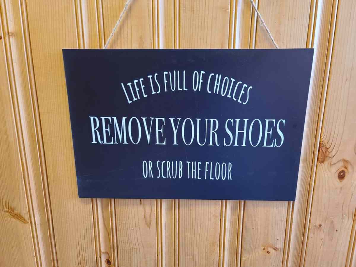Iceland house etiquette